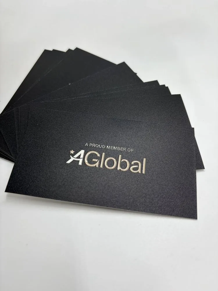 AGlobal — Ματ μαύρες με ανάγλυφο logo